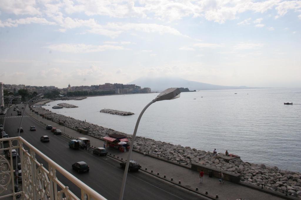 La Dimora Dei Baroni Bed & Breakfast Napoli Eksteriør bilde